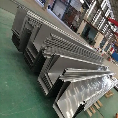 Máng xối hộp inox 304 Bề mặt 2B Độ dày 0,8mm Chiều rộng 900mm Chiều dài 6 mét Máng xối nước