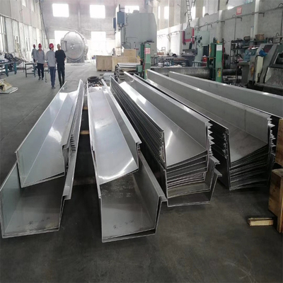 Máng xối mái bằng thép không gỉ 304 Hình dạng tùy chỉnh Máng xối công nghiệp Bề mặt cán nguội 1,5 * 1219mm 2B