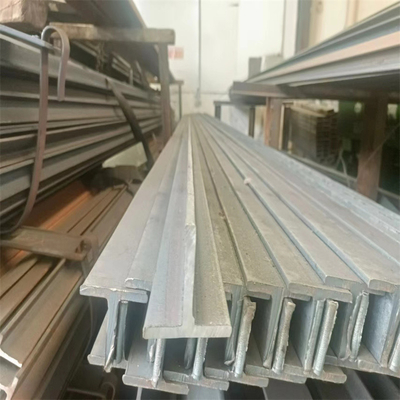 Thép hợp kim T-bar 15CrMo 300 * 300 * 12mm Lăn nóng 6 mét hoặc 12 mét Chiều dài Màu đen