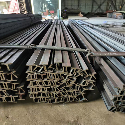 Thép hợp kim T-bar 15CrMo 300 * 300 * 12mm Lăn nóng 6 mét hoặc 12 mét Chiều dài Màu đen